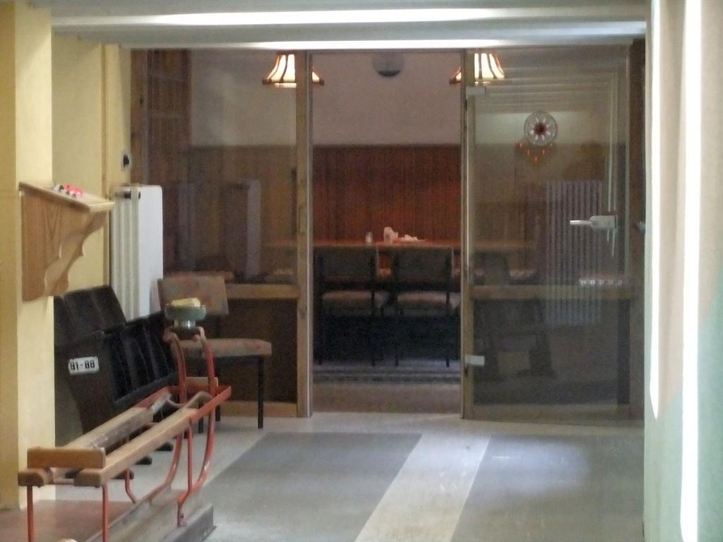 Zur Edlen Krone Neuhausen  Bagian luar foto
