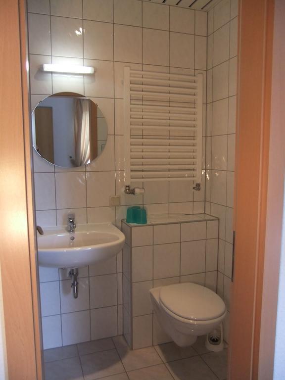 Zur Edlen Krone Neuhausen  Ruang foto