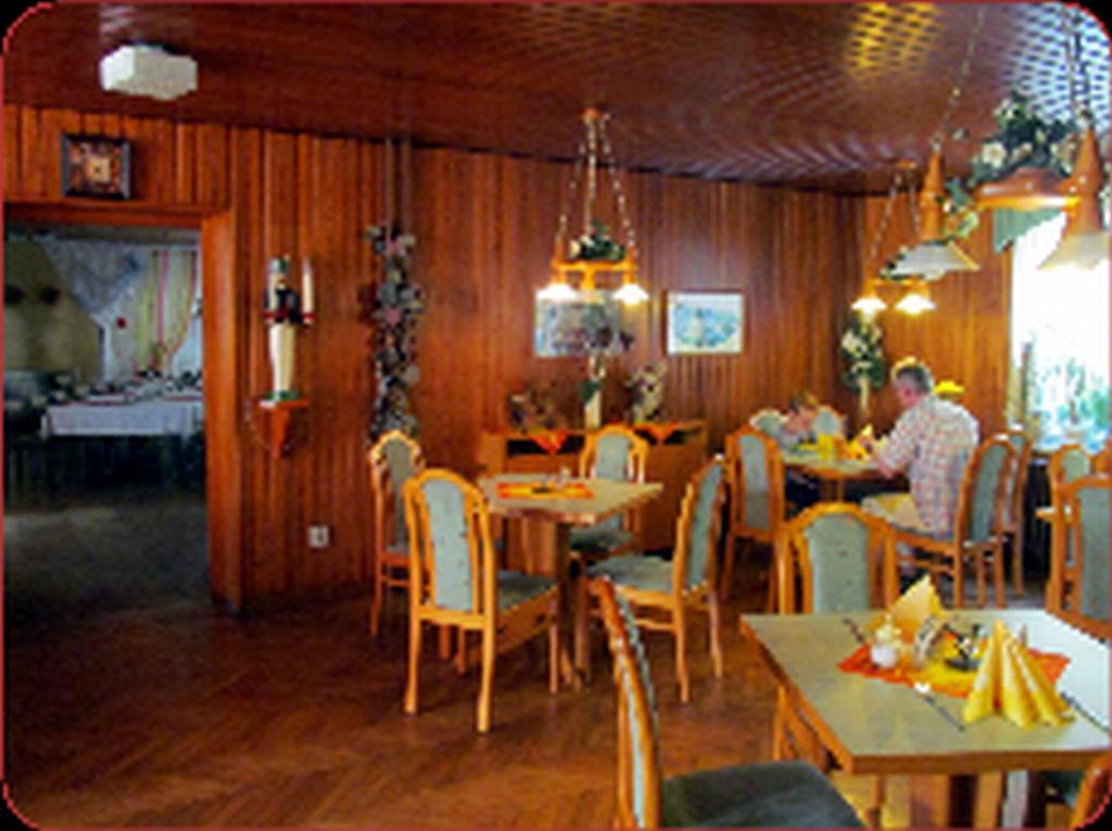 Zur Edlen Krone Neuhausen  Bagian luar foto