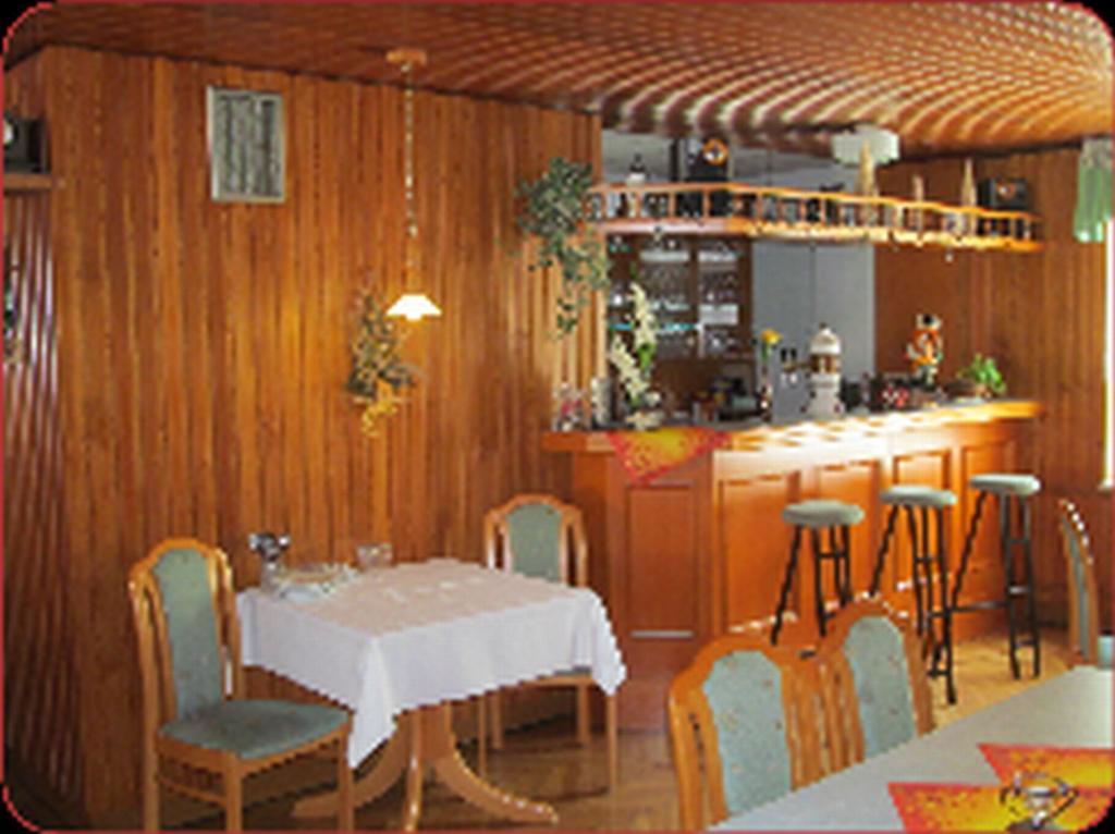 Zur Edlen Krone Neuhausen  Bagian luar foto